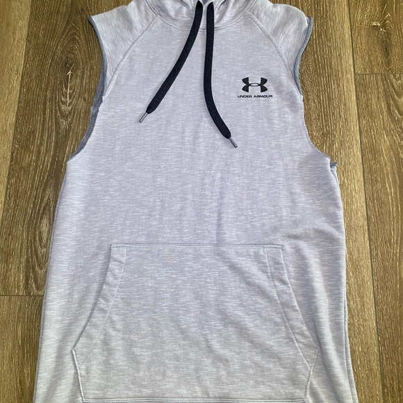 Under Armour sleeveless workout holdie- Small(loose) - Picture 5 of 11